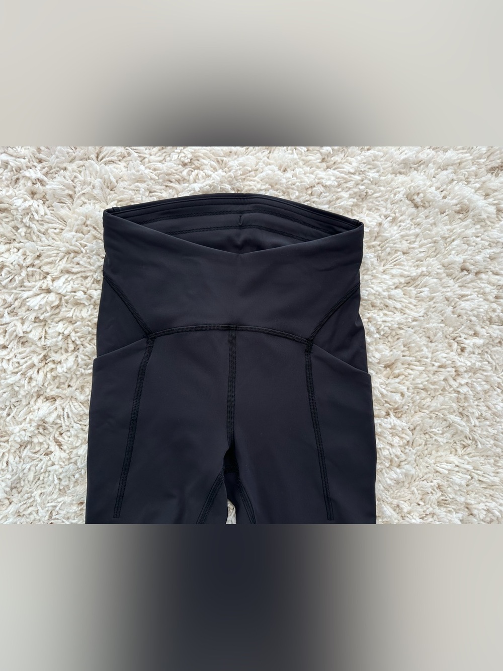 lululemon - Picture 3 of 6